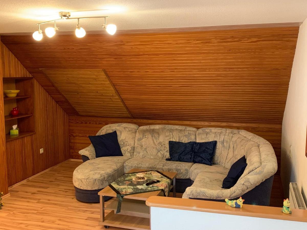 Zum Bergschloesschen Apartamento Gilserberg Exterior foto